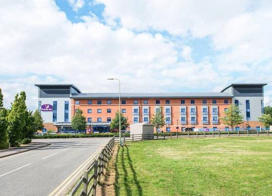 Premier Inn Banbury - M40 J11 1