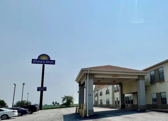 Days Inn by Wyndham Walcott Davenport 1