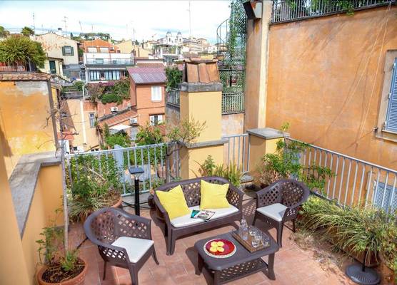 Rent In Rome - Vittoria Terrace 1