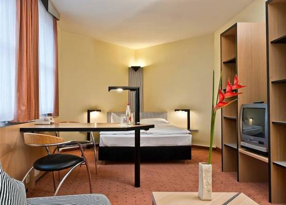TRYP by Wyndham Halle 1