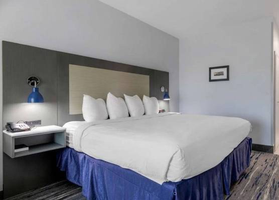 Holiday Inn Express & Suites Choctaw - Oklahoma City East by IHG 1