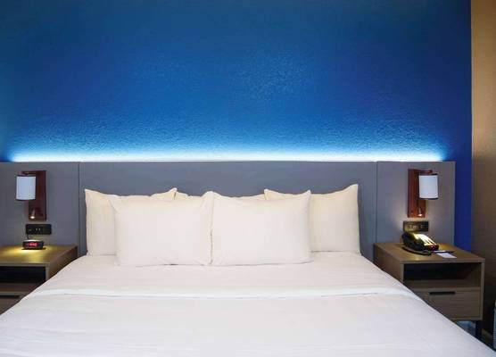 Comfort Inn & Suites Moreno Valley near March Air Reserve Base 1