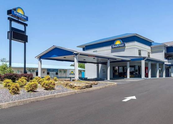 Days Inn by Wyndham Greeneville 1