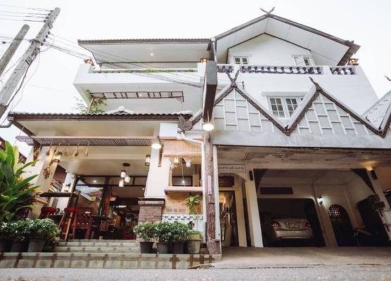 Rendezvous Oldtown Chiangmai 1