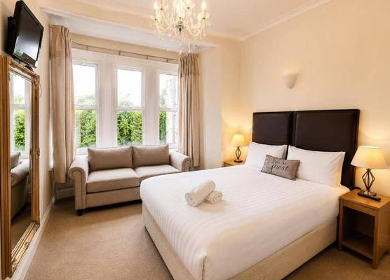Heath Cottage Hotel 1