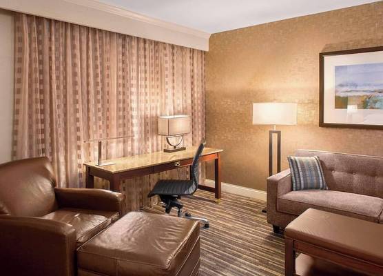 Sheraton Suites Akron Cuyahoga Falls 1