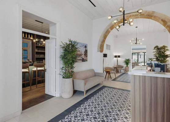 Warner Boutique Hotel-Adults Only 1