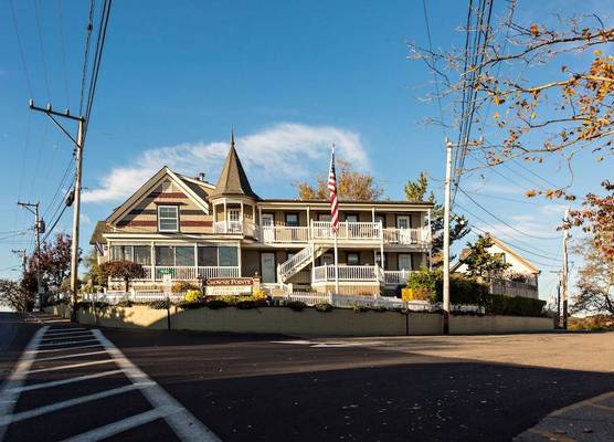 Crowne Pointe Historic Inn Adults Only 1