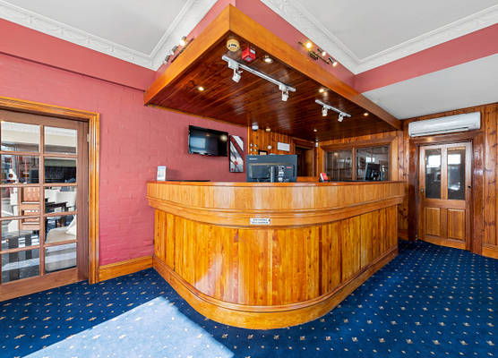 The Grand Hotel Launceston 1