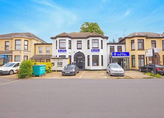 Saji Hotel Ilford 1