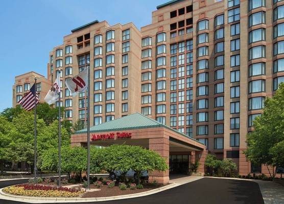Chicago Marriott Suites O'Hare 1