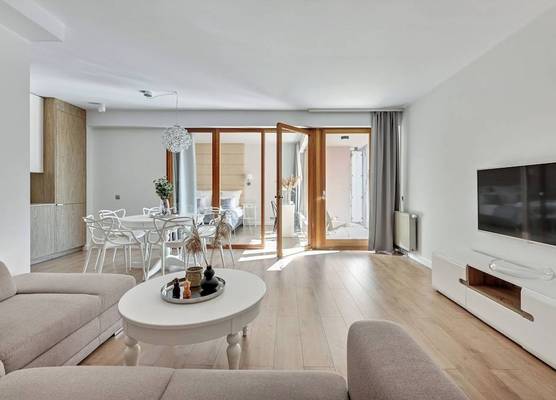 Aura - Riverside & Parking by Downtown Apartments 1