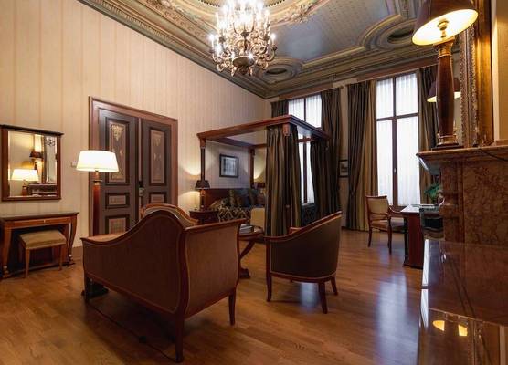 Grand Hotel en Résidence De Draak 1