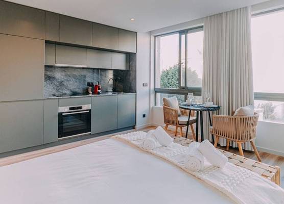 RUAH Apartments by LovelyStay 1