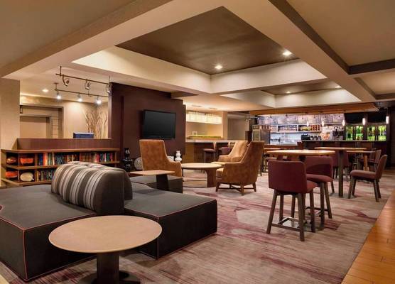 Courtyard by Marriott Champaign 1