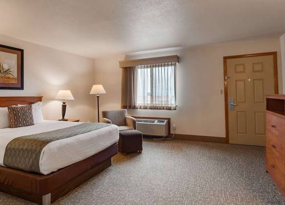 Best Western West Hills Inn 1