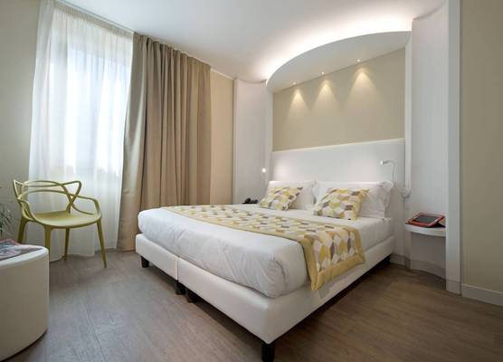 Ark Hotel 1