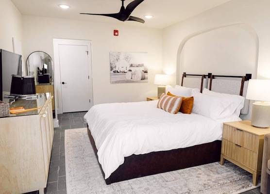 The Tangerine Motel 1