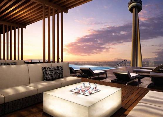 Metropolis Loft - CN Tower 1