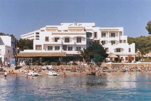 Apartamentos Playa Es Cana 1