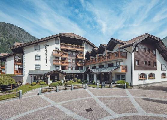 Aparthotel Majestic 1