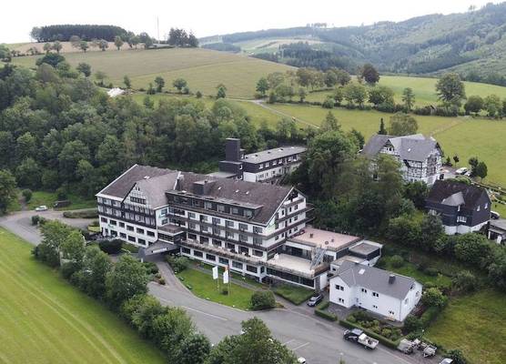 Sauerland Alpin Hotel 1