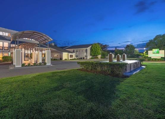Holiday Inn CAPE COD - HYANNIS by IHG 1
