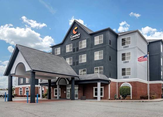 Comfort Inn & Suites Calhoun South 1