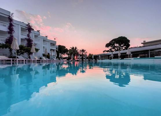 Marathon Beach Resort 1
