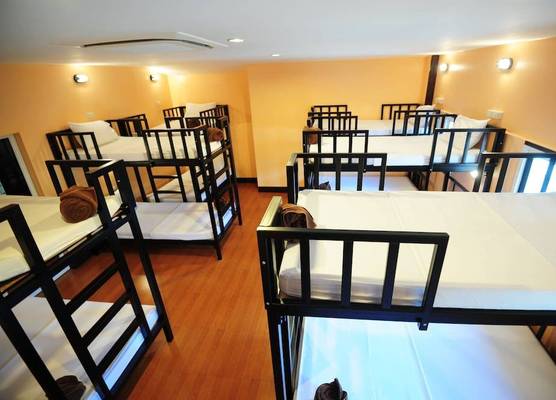 Twin Palms Hostel Phi Phi 1