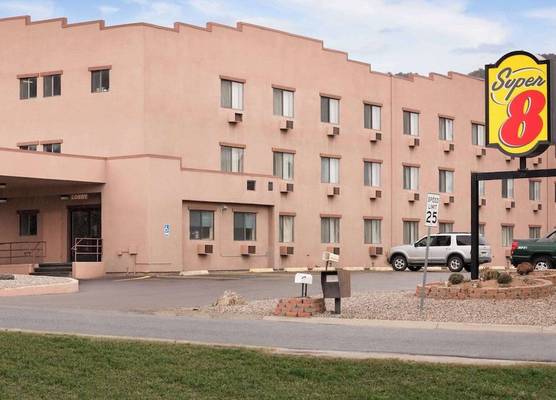Super 8 by Wyndham Durango 1
