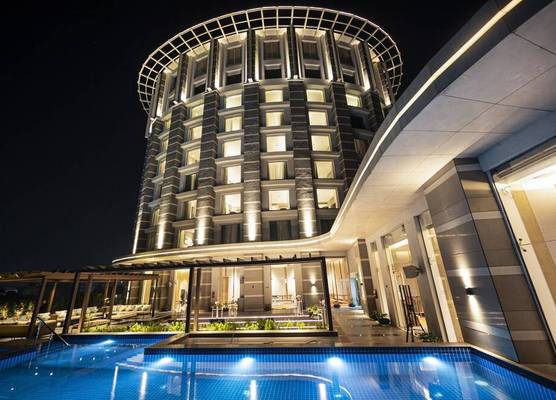 LYFE HOTEL 1