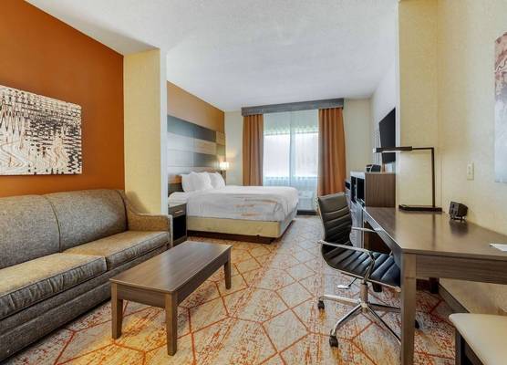 Best Western Plus Warsaw 1