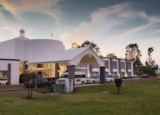 HOTEL AEROPUERTO MORELIA 1