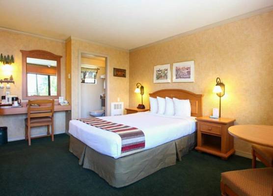 Pepper Tree Inn Tahoe City 1