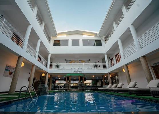 Runway Hotel 1
