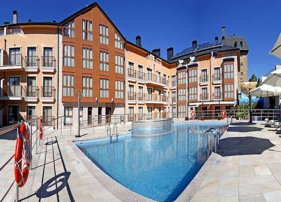 Apartahotel & Spa Jacetania 1