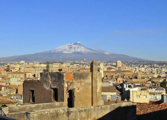 Terrazza sul Castello Ursino by Wonderful Italy 1