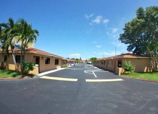 Travel Inn of Riviera Beach 1
