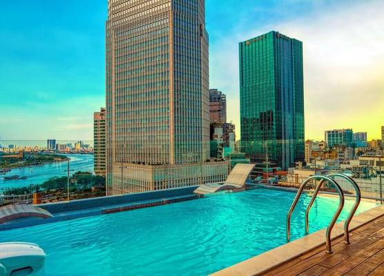 Sky Gem Central Hotel 1