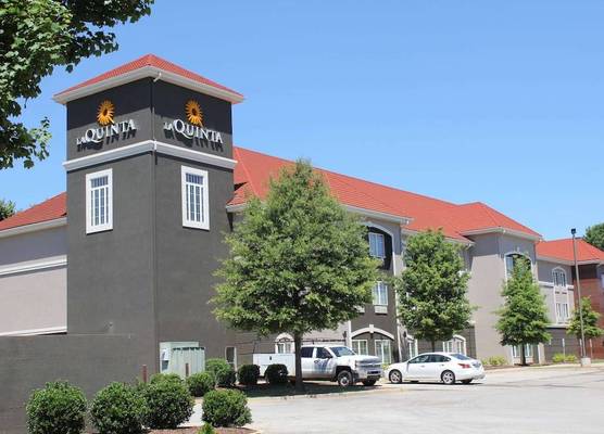 La Quinta by Wyndham Huntsville Airport Madison 1