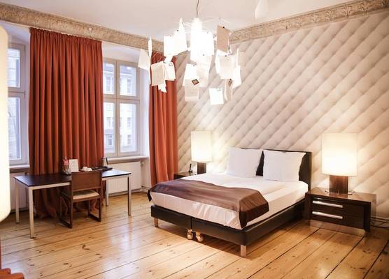 Hotel Adele am Alex 1