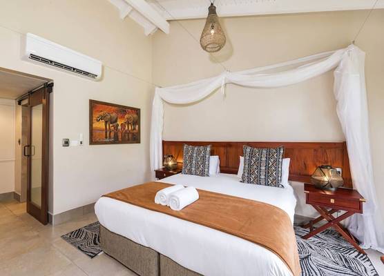 Hwange Safari Lodge 1