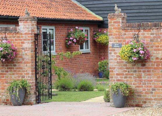 Grove Barn Bed and Breakfast 1