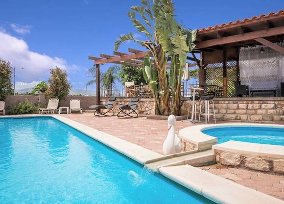 Areti Suites 1