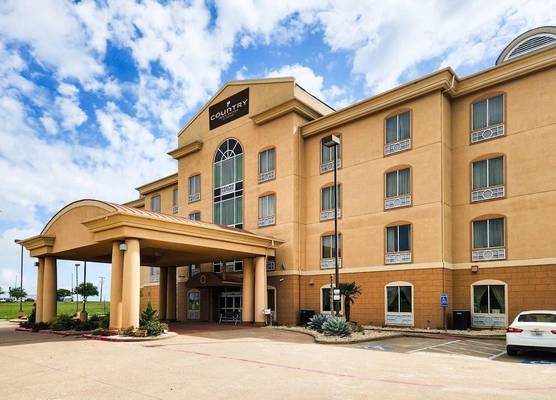 Country Inn & Suites by Radisson, Terrell 1