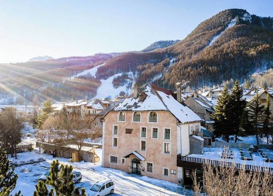Auberge de Jeunesse HI Serre-Chevalier 1