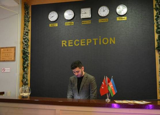 Perron Hotel 1