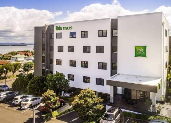 Ibis Styles The Entrance 1