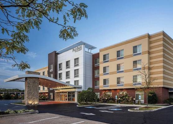Fairfield Inn & Suites by Marriott Akron Stow 1